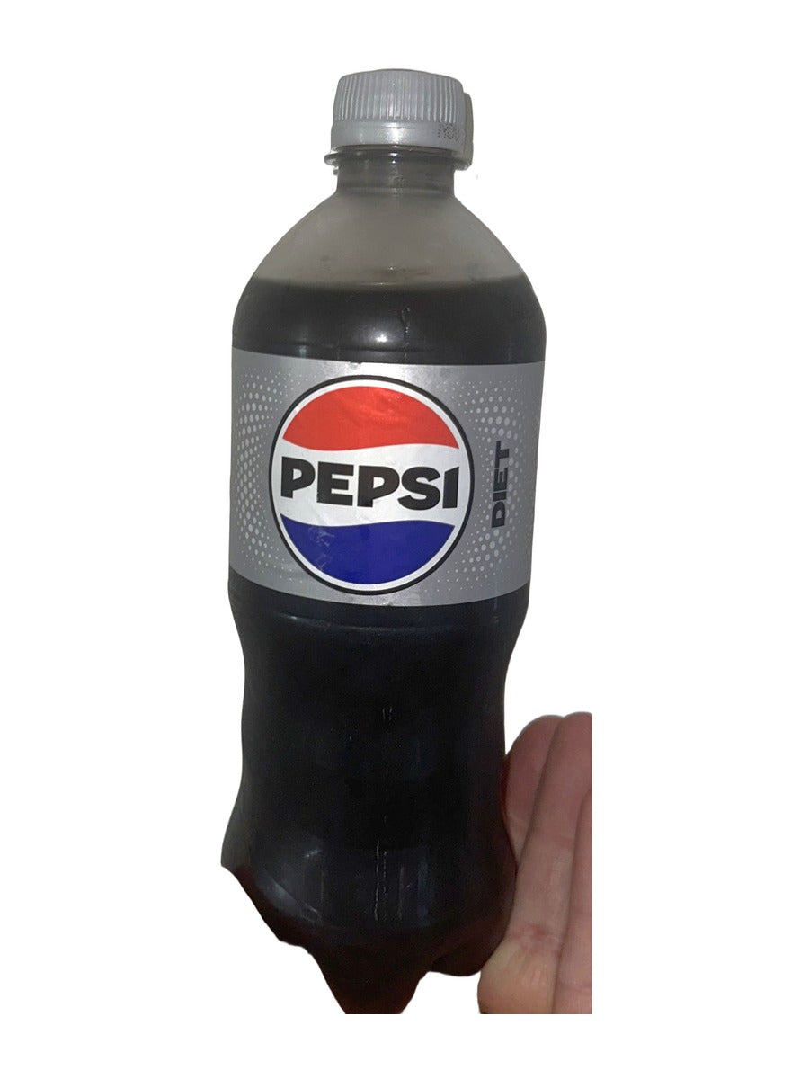 Diet Pepsi 591 ml white pack shot
